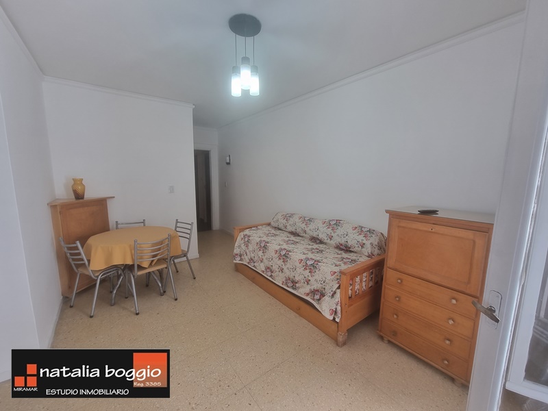 #2889 Departamento 2 ambientes con vista lateral al mar — Av 12 N° 1209 Miramar — Alquiler temporario, foto 5 de 8