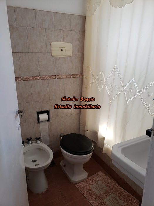 #2397 Casa 3 ambientes muy luminosa — Calle 19 N° 1732 Miramar — Alquiler temporario, foto 1 de 8