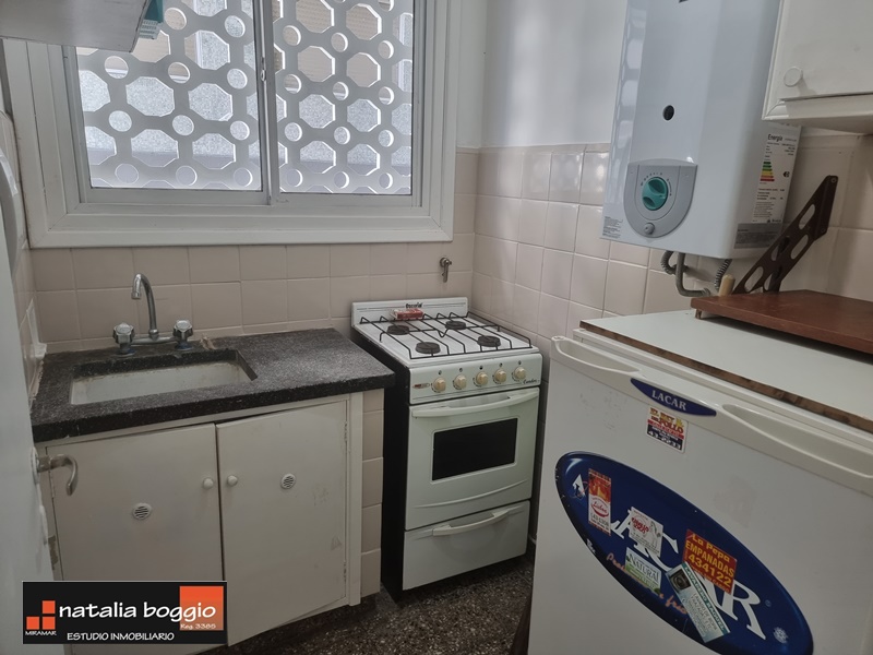 #2889 Departamento 2 ambientes con vista lateral al mar — Av 12 N° 1209 Miramar — Alquiler temporario, foto 4 de 8