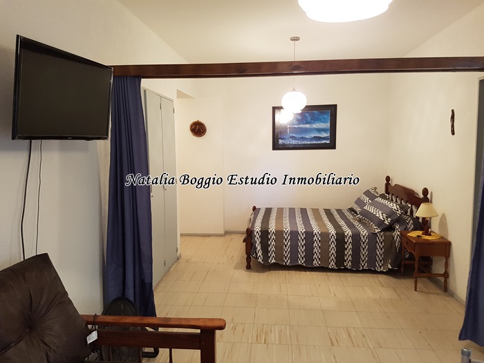 #1182 Departamento 1 ambiente a una cuadra de peatonal — Av 23 989 miramar — Alquiler temporario, foto 1 de 8