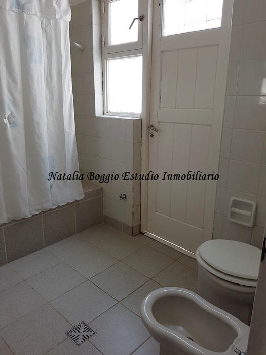 #1550 Chalet a 1 cuadra y media de peatonal y 3 del mar — calle 18 1250 miramar — Alquiler temporario, foto 4 de 8