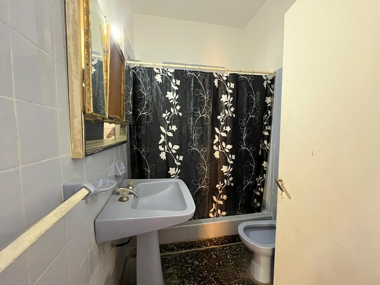 Ph en Venta en Monte Grande, Las Heras 1200 — 1200, General Las Heras, Monte Grande, Partido de Esteban Echeverría, Buenos Aires, 1842, Argentina — Venta, foto 2 de 8