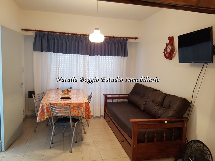 #1182 Departamento 1 ambiente a una cuadra de peatonal — Av 23 989 miramar — Alquiler temporario, foto 2 de 8