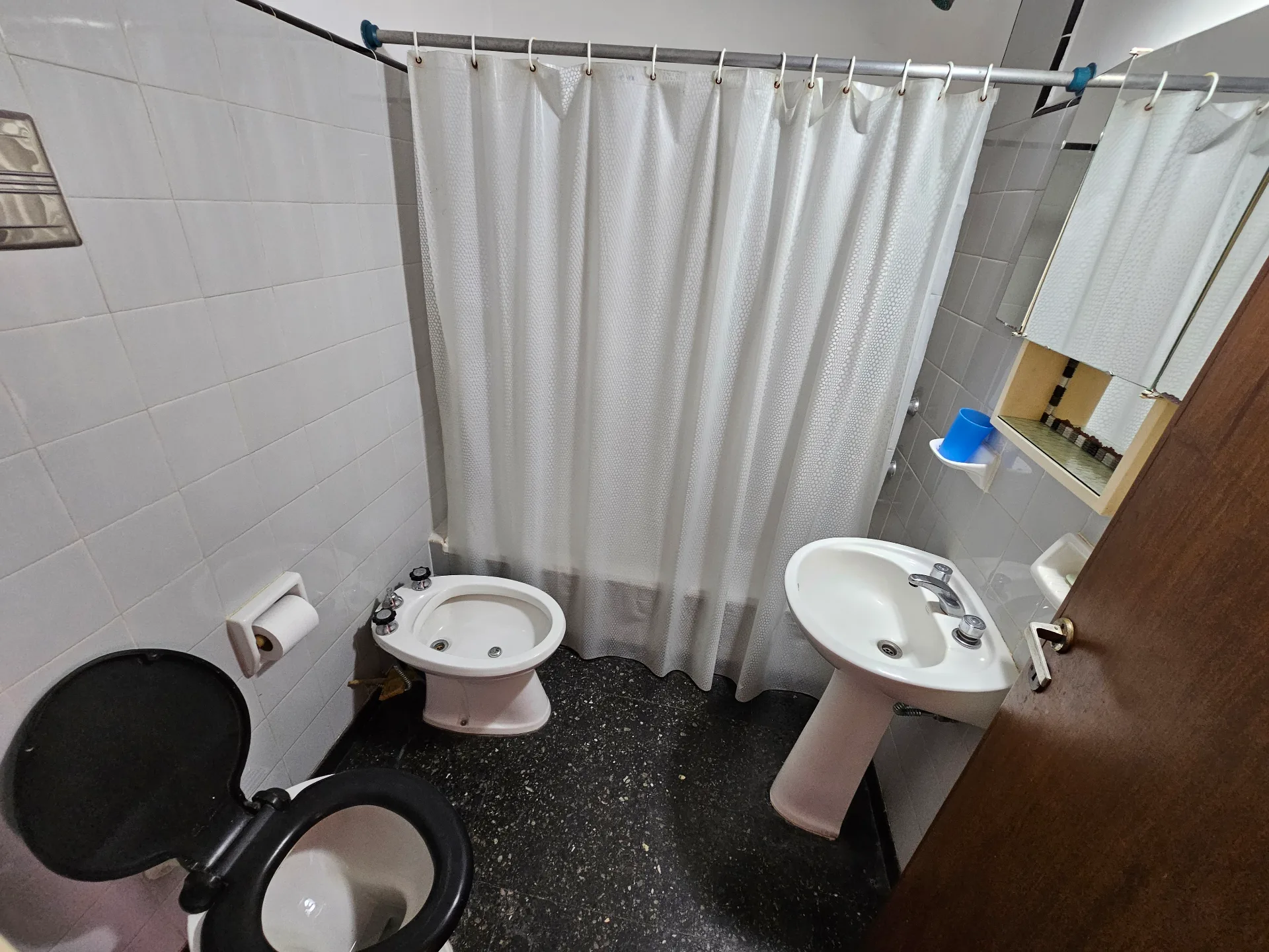 #3081 Departamento 3 ambientes a 2 cuadras de peatonal — calle 22 N° 1330 Miramar — Alquiler temporario, foto 7 de 8
