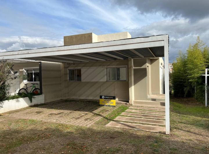 Propiedad importada — Avenida Ejercito Argentino al 300 — Venta, foto 2 de 8