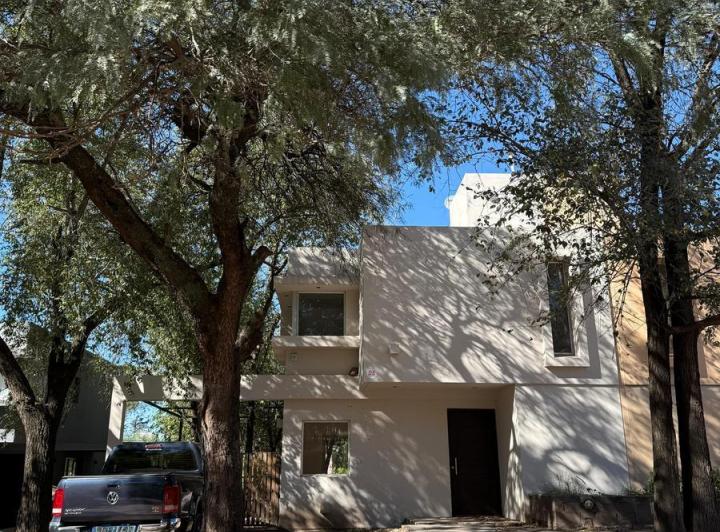 Casa en Villa Warcalde — Quinta de Hormaeche al 6600 — Venta, foto 2 de 8