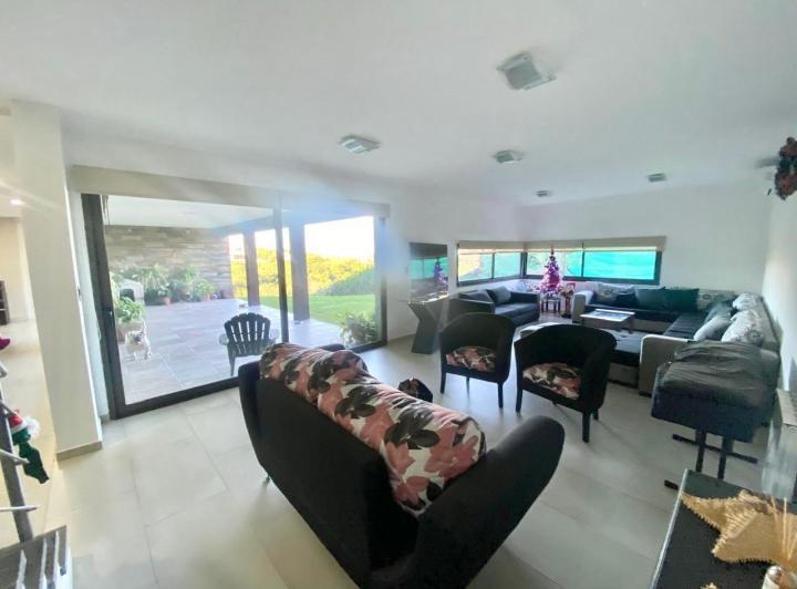 Casa 8 ambientes en Cinco Lomas, Villa Warcalde — Cinco Lomas, Pampa de los Guanacos al 10400 — Venta, foto 7 de 8