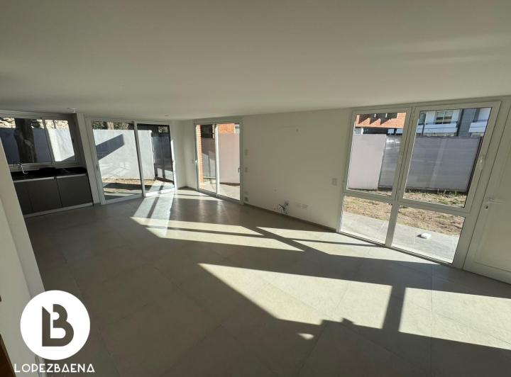 Casa 5 ambientes en Don Bosco — Ramon Carcano 75 — Venta, foto 1 de 8