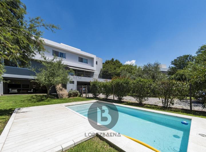 Casa 9 ambientes en La Pankana — Av. los Alamos 1767 - La Pankana — Venta, foto 2 de 8