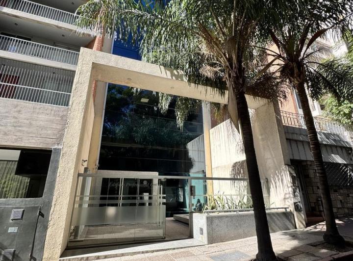 Oficina 4 ambientes en Centro, Córdoba — Ayacucho al 300 — Alquiler, foto 2 de 8
