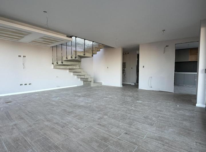 Departamento 5 ambientes en Cerro de las Rosas — Av. Rodríguez del Busto al 2400 — Venta, foto 6 de 8