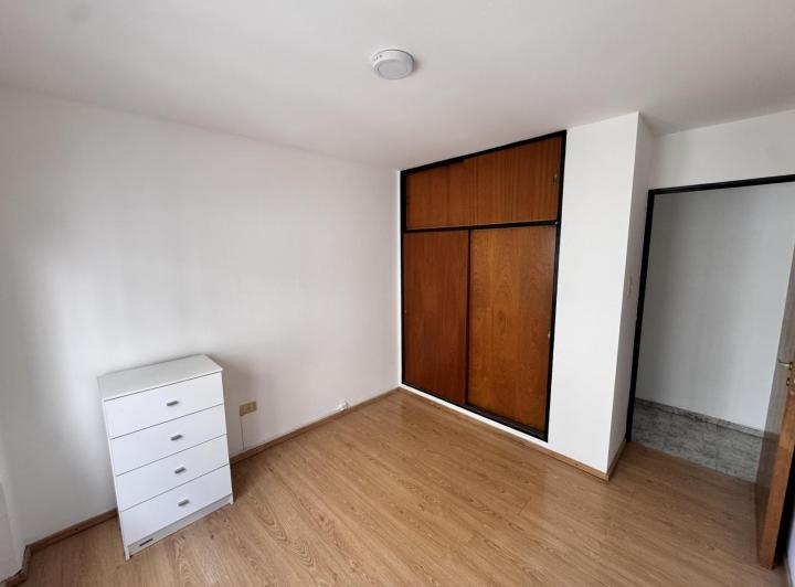 Departamento 1 dorm en Alberdi — Avenida Colon al 1800 — Alquiler, foto 5 de 8