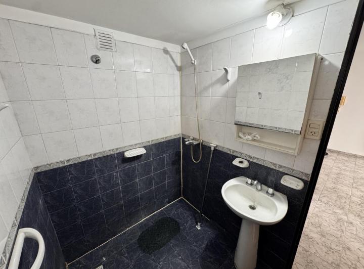 Departamento 1 dorm en Alberdi — Avenida Colon al 1800 — Alquiler, foto 6 de 8