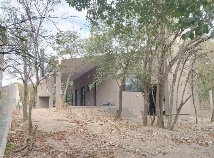 Casa 3 Dorm. en Unquillo — Loma del Cigarral, Unquillo, Casa de 3 Dorm. Cochera y Galería. — Venta, foto 8 de 8