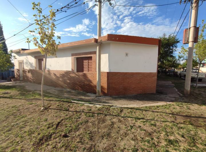 Casa 7 ambientes en Villa Dolores — Excelente Casa Y Punto Comercial!! En Venta en Villa Dolores, Traslasierra!! — Venta, foto 2 de 8