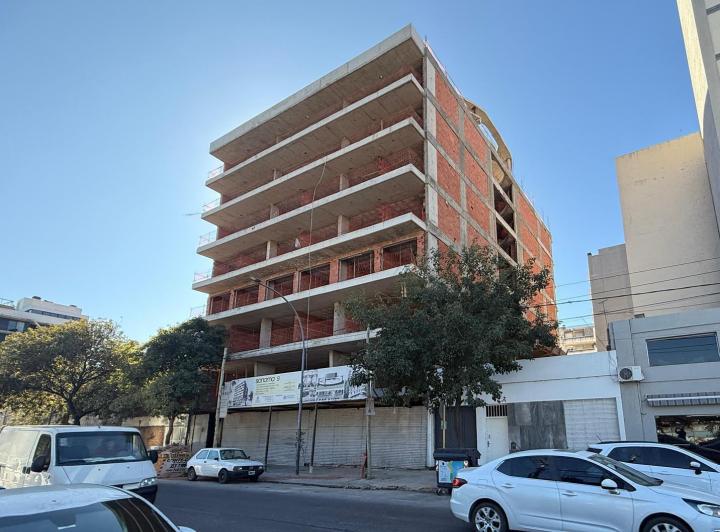 Departamento 1 ambiente en General Paz — Blvd. General Ortiz de Campo 40 — Venta, foto 1 de 8