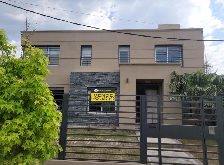Casa 4 dormitorios en El Refugio — Raul Rina al 8500 — Venta, foto 1 de 8