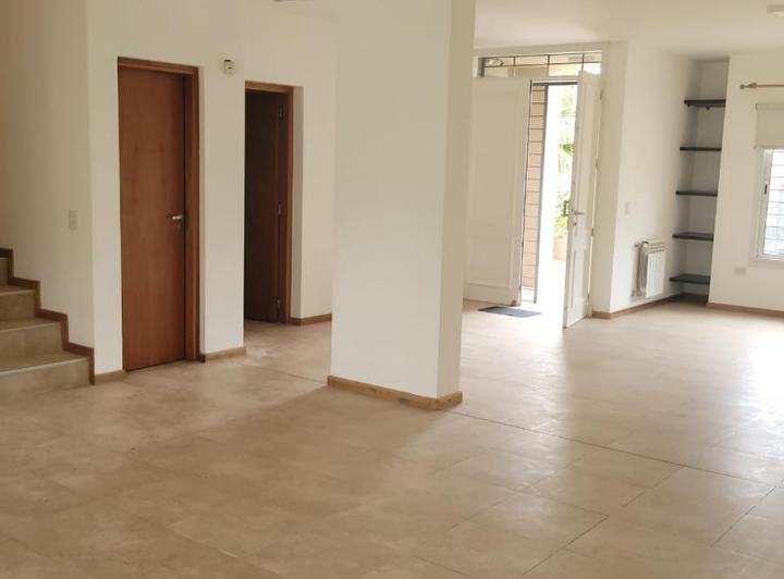 Casa 4 dormitorios en El Refugio — Raul Rina al 8500 — Venta, foto 6 de 8