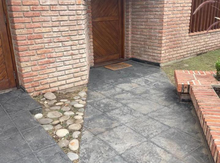 Casa 7 ambientes en Cerro de las Rosas — José Gigena 2070 — Alquiler, foto 6 de 8