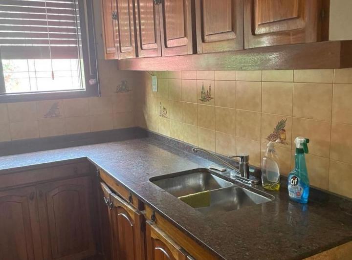 Casa 7 ambientes en Cerro de las Rosas — José Gigena 2070 — Alquiler, foto 8 de 8