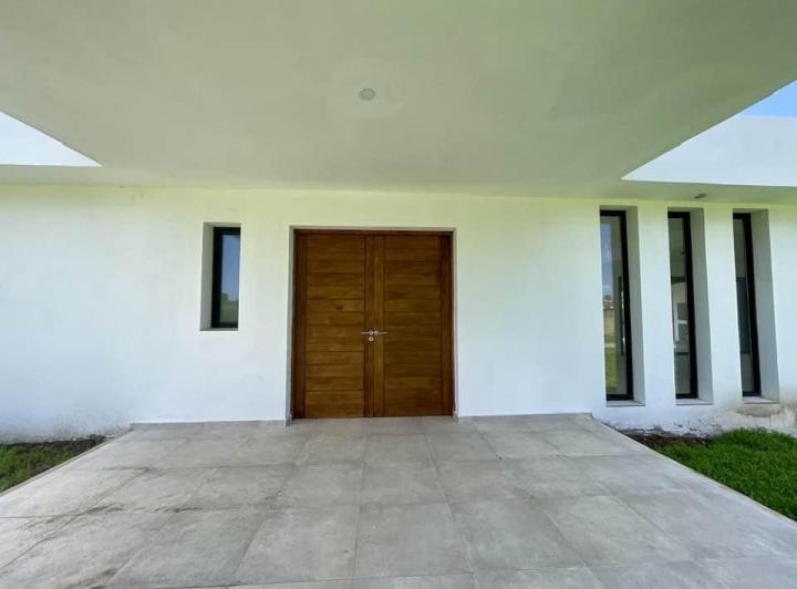 Casa 3 Dorm. en Barrio Privado Causana — Casa de 3 Dormitorios con Escritura en Barrio Privado Causana — Venta, foto 2 de 8