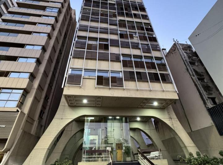 Departamento 4 ambientes en Nueva Córdoba — Hipolito Yrigoyen al 500 — Venta, foto 1 de 8