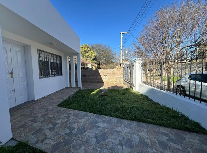 Casa 2 Dorm. en Mendiolaza — Calle 6 al 100 — Venta, foto 4 de 8