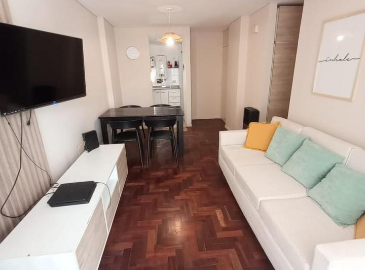 Departamento 2 ambientes en Alberdi — Mariano Fragueiro al 300 — Alquiler, foto 1 de 8