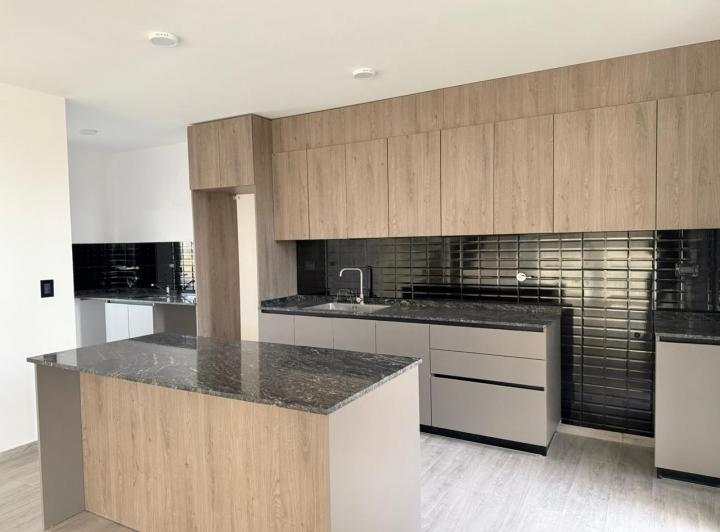 Casa 4 ambientes en Cuestas de Manantiales — Venta, foto 1 de 8