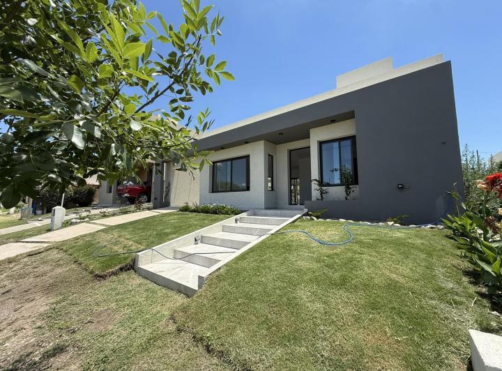 Casa 4 ambientes en Tejas 4 — Casa Tejas 4 — Venta, foto 1 de 8