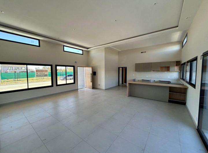 Casa 3 Dorm en Rincones de Manantiales — Av. La Donosa al 4200 — Venta, foto 2 de 8