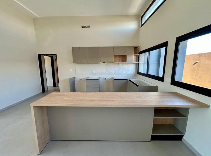 Casa 3 Dorm en Rincones de Manantiales — Av. La Donosa al 4200 — Venta, foto 5 de 8