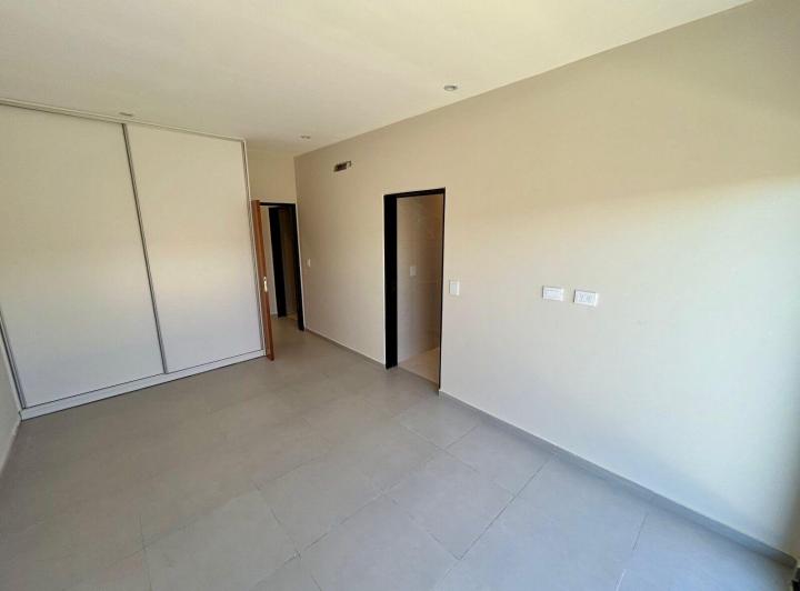 Casa 3 Dorm en Rincones de Manantiales — Av. La Donosa al 4200 — Venta, foto 7 de 8