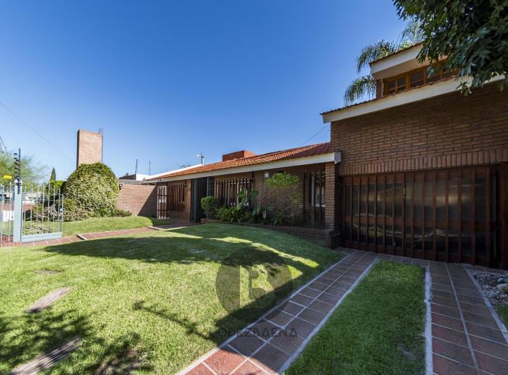 Casa 4 ambientes en Cerro de las Rosas — Venta Casa 3 Dorm Refaccionada - Cerro de las Rosas — Venta, foto 4 de 8