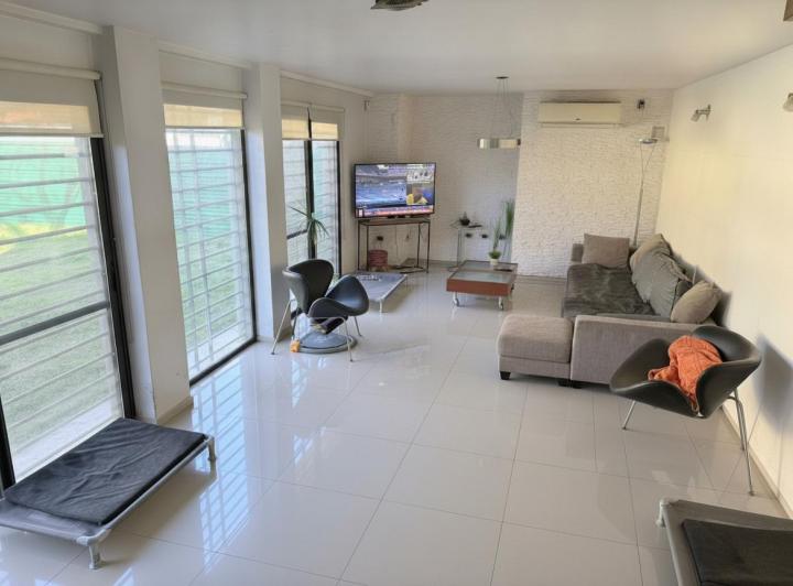 Casa 4 Ambientes en Barrio Arguello — Sinchi Roca al 7600 — Venta, foto 4 de 8