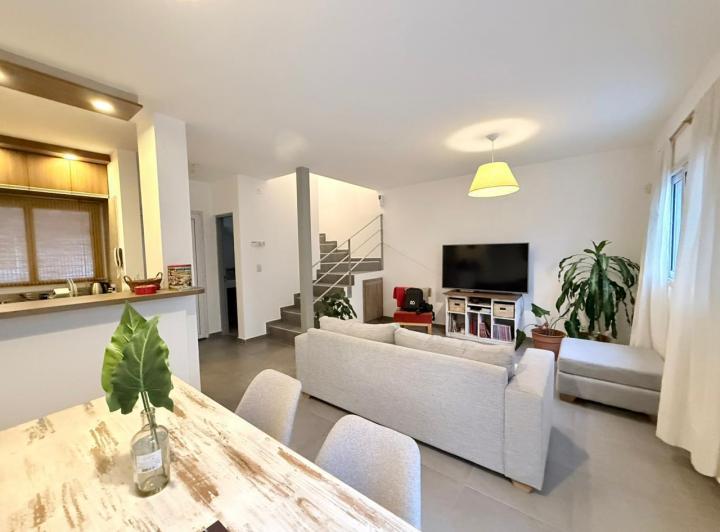 Casa 3 ambientes en Lomas del Chateau — Santa Rosa al 6000 — Venta, foto 1 de 8