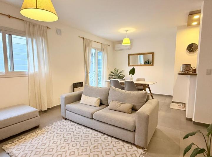 Casa 3 ambientes en Lomas del Chateau — Santa Rosa al 6000 — Venta, foto 2 de 8