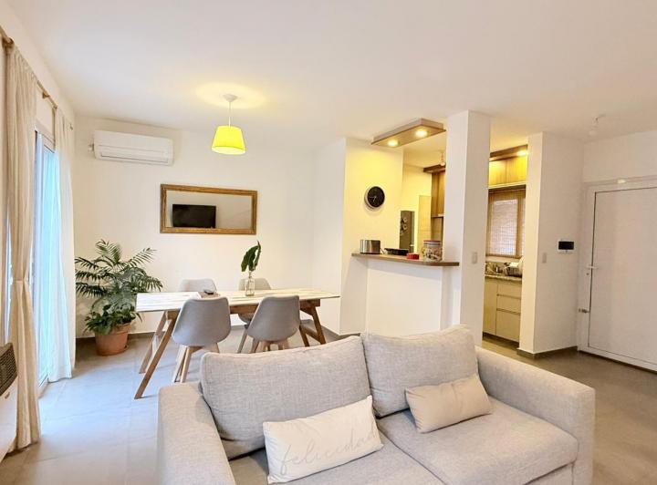 Casa 3 ambientes en Lomas del Chateau — Santa Rosa al 6000 — Venta, foto 4 de 8