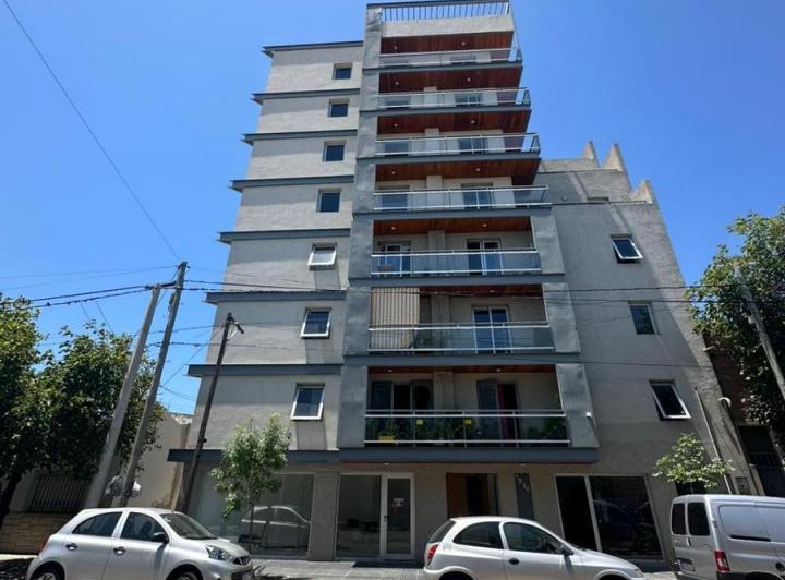Departamento 4 ambientes en General Pueyrredón — Felix Frias 1276 Piso 4 — Venta, foto 2 de 8