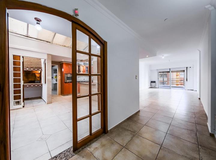 Departamento 6 ambientes en Nueva Córdoba — Balcarce al 400 — Venta, foto 1 de 8