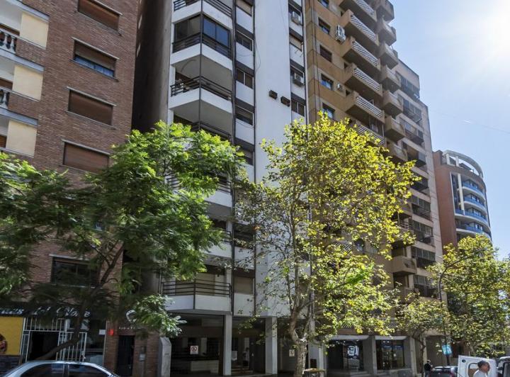 Departamento 6 ambientes en Nueva Córdoba — Balcarce al 400 — Venta, foto 2 de 8