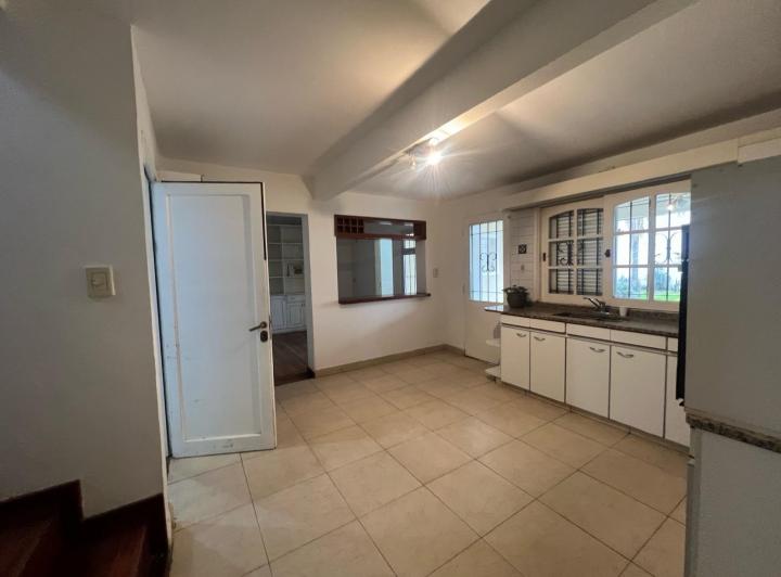 Casa en Venta en Cerro de las Rosas — Casa en Venta Cerro de Las Rosas Calle, A 1 Cuadra de Avenida Rafael Núñez. — Venta, foto 5 de 8