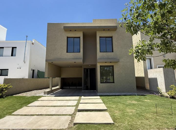 Casa 5 ambientes en Tejas 4 — Casa Tejas 4 — Venta, foto 2 de 8