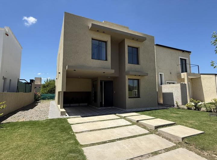 Casa 5 ambientes en Tejas 4 — Casa Tejas 4 — Venta, foto 3 de 8