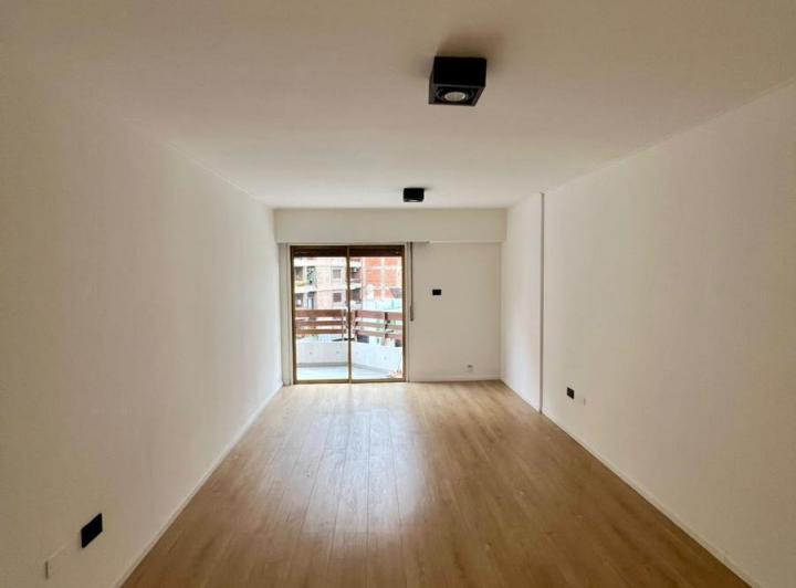 Departamento 3 ambientes en Nueva Córdoba — Av. Hipólito Irigoyen al 100 — Venta, foto 8 de 8