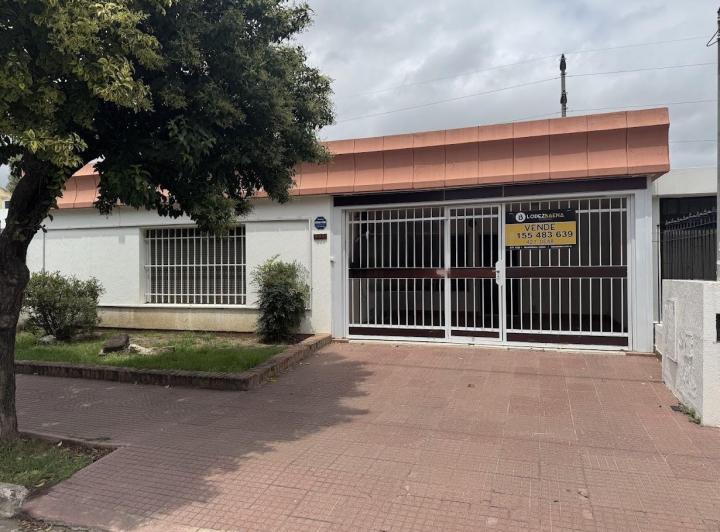 Casa 4 ambientes en Parque Vélez Sársfield — Pablo Mirizzi al 500 — Venta, foto 1 de 8