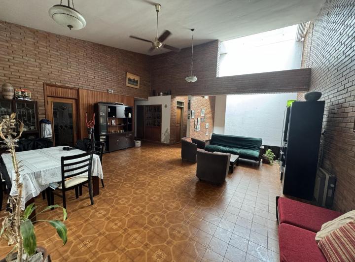 Casa 10 ambientes en Villa Cabrera — Padre Galeano al 2100 — Venta, foto 3 de 8
