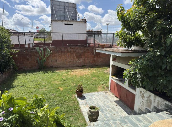 Casa 10 ambientes en Villa Cabrera — Padre Galeano al 2100 — Venta, foto 7 de 8