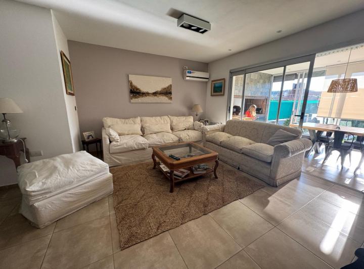 Casa 3 dorm. en La Estanzuela — Jorge Luis Borges al 400 - La Calera- La Estanzuela — Venta, foto 3 de 8