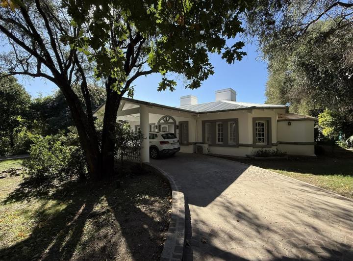 Casa 4 dorm en Lomas de la Carolina — Intercountry al 100 — Venta, foto 1 de 8